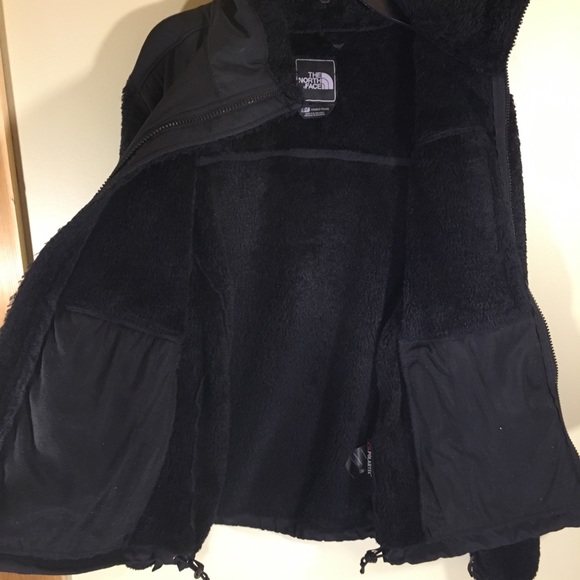 The North Face Black Furry Fleece Jacket - Picture 8 of 15